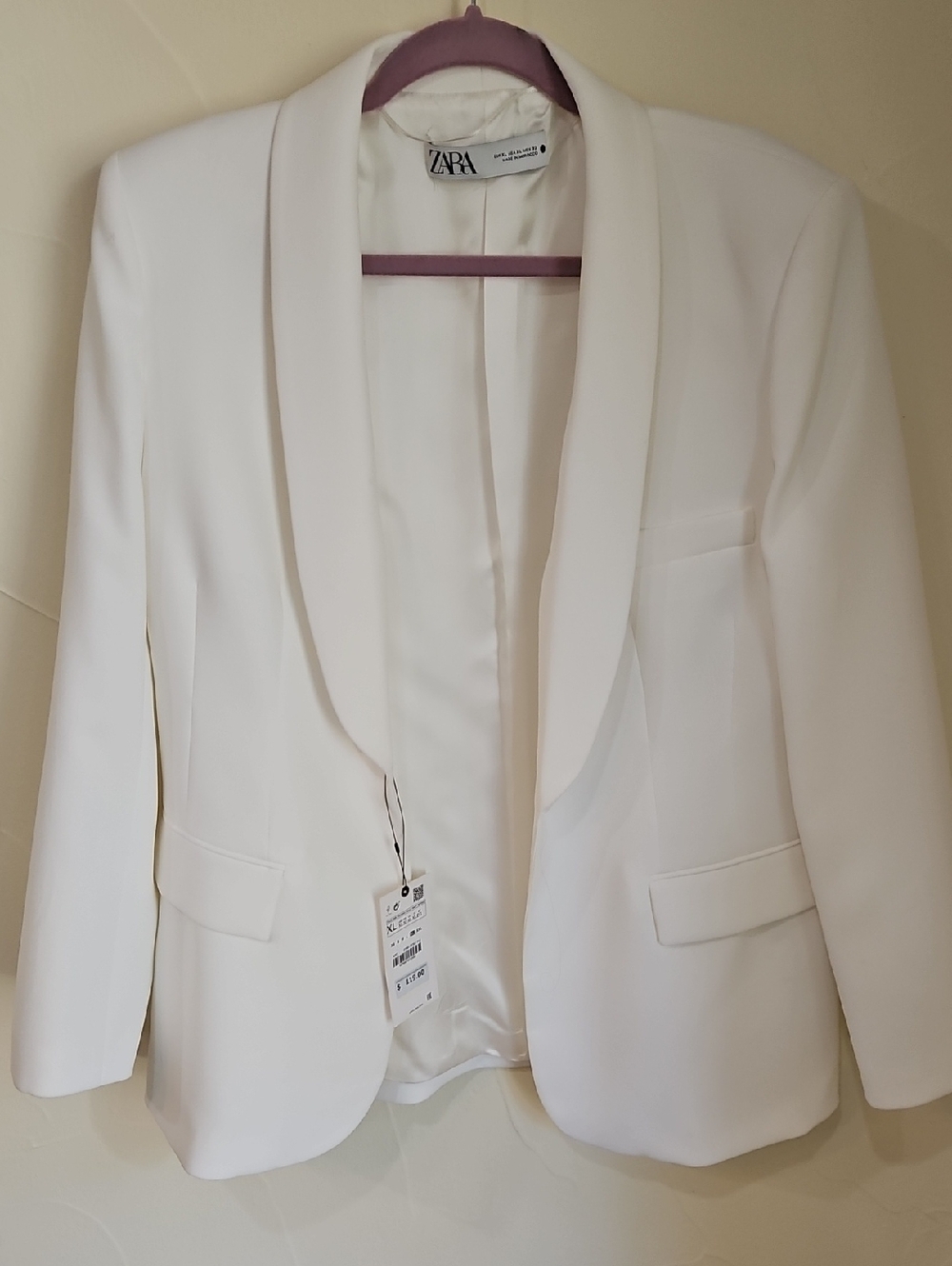 NWT Zara White Shawl Collar Blazer Size XL Shoulder Pads Lined - Picture 2 of 7